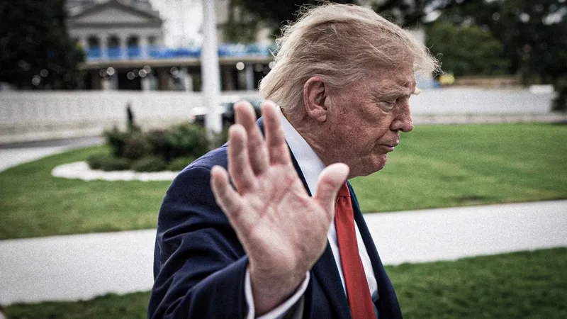 Donald Trump elogia a Rusia y acusa a Volodímir Zelenski de frenar la paz