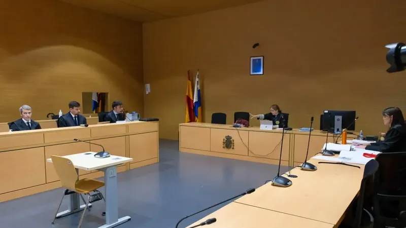 Los tres futbolistas que grabaron el vídeo aceptan un año de cárcel y Asencio queda libre