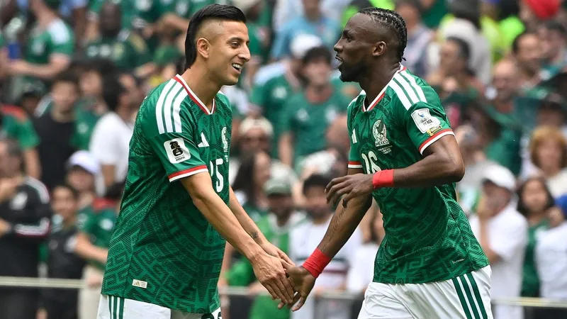 ¿Quiénes son los mejores jugadores de México en lo que va del Mundial?