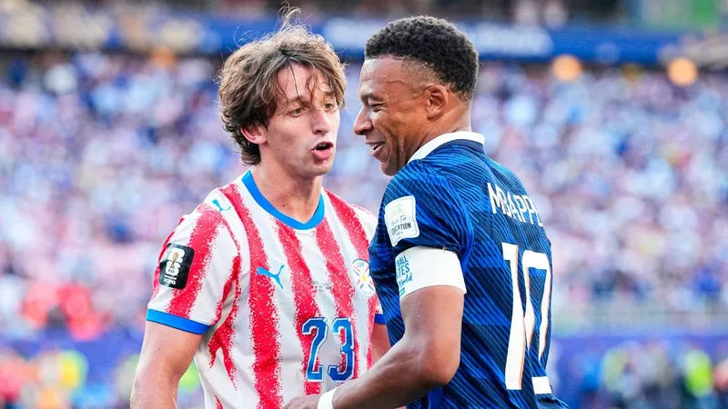 Kylian Mbappé denuncia racismo de senadora paraguaya