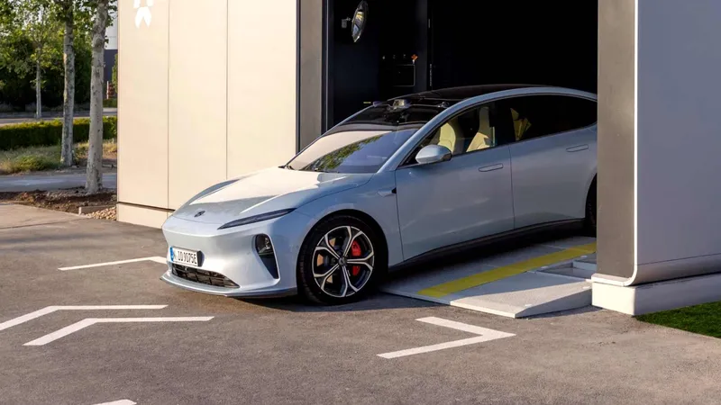Nio deja en pausa Europa: no habrá nuevos modelos ni más estaciones de baterías hasta 2027