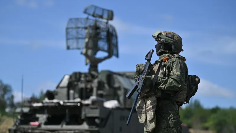 Rusia mantiene abierta la vía diplomática pese a la "retórica belicista" de Zelenski, destaca experta
