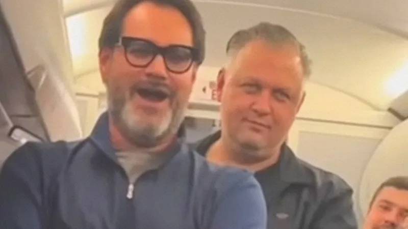 'Música celestial': cantantes de ópera sorprenden a pasajeros en un avión (VIDEO)