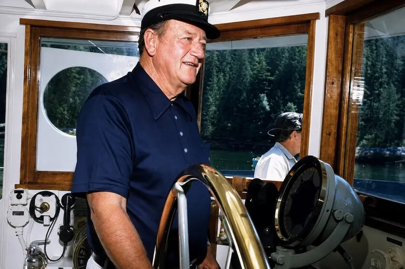 John Wayne llegó en 1963 a España a bordo de su yate privado para rodar uno de sus mayores fracasos de taquilla