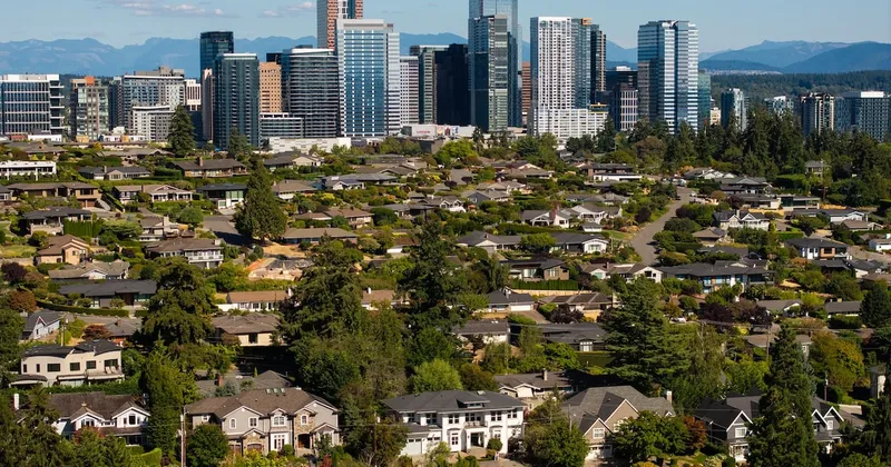 Viviendas de lujos de Seattle se enfrían por recortes de empleos en IA y nuevos impuestos