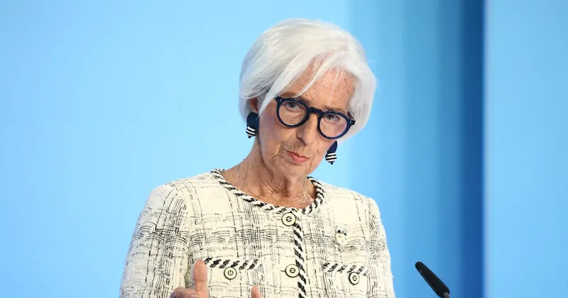 Lagarde advierte sobre el riesgo de interferencia política en los bancos centrales