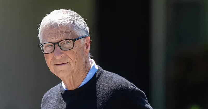 Bill Gates advierte que la IA podría causar la muerte de 1.000 millones de personas y pide regulación obligatoria