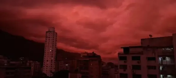 ¿Qué significa el cielo rojo que sorprendió a Venezuela?