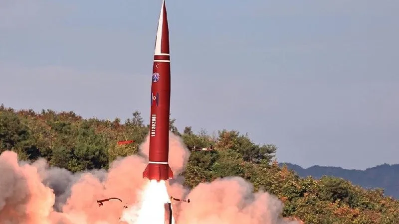 Corea del Norte prueba un misil balístico táctico mejorado