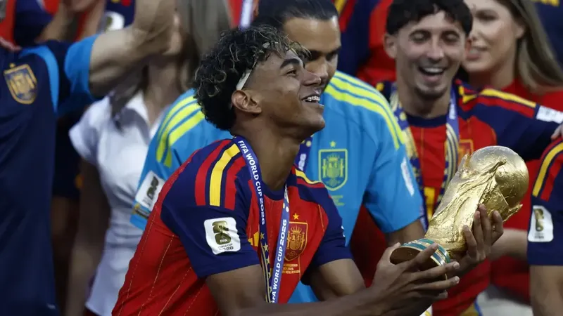 Lamine Yamal sigue siendo el futbolista más valioso del mundo