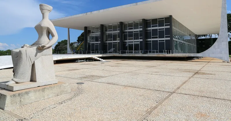 Juez del Supremo de Brasil revoca destitución del jefe de la Policía Federal y eleva la crisis judicial