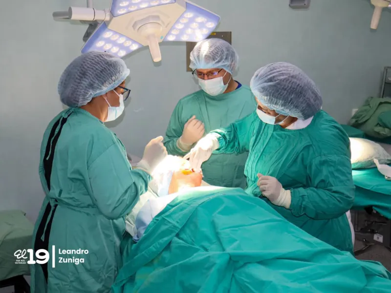 Desarrollan jornada de cirugías en el Centro Nacional de Dermatología Francisco Soto Calderón