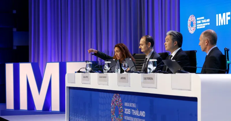 Los 3 grandes riesgos que amenazan la estabilidad financiera mundial, según el FMI