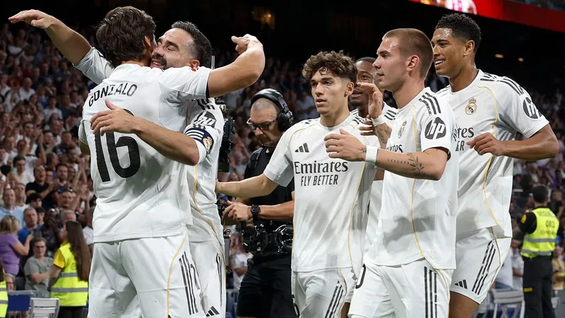Tremenda fiesta de despedida entre el Real Madrid y Athletic