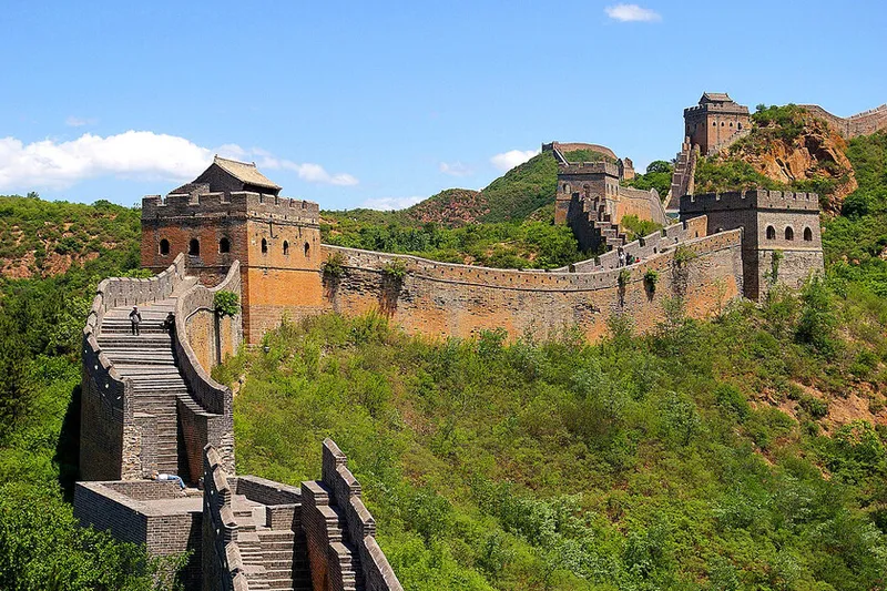 Con sus 21.000 kilómetros, la Gran Muralla China tenía un defecto que ningún arquitecto vio: sus guardias fabricaban los enemigos que debían detener