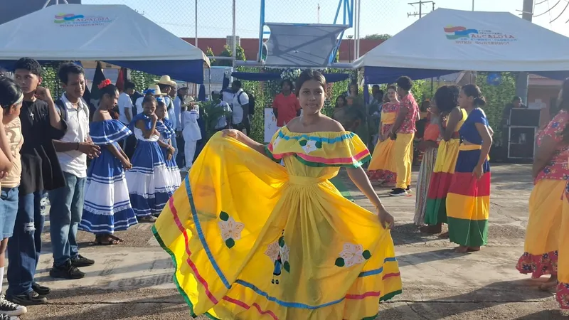Bilwi celebra el Día Nacional del Huipil