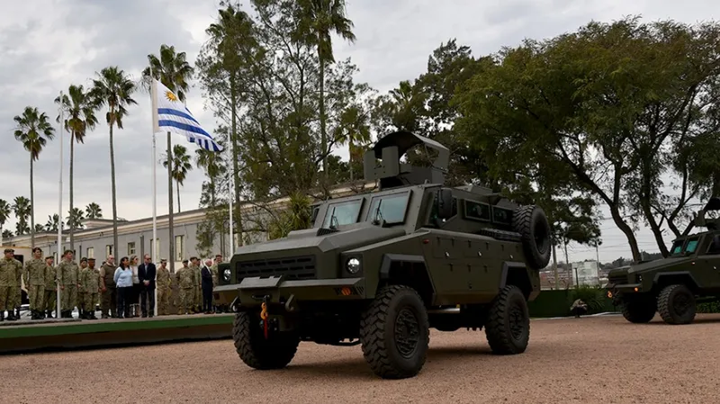Uruguay despliega blindados militares en zonas con alta criminalidad ante fuerte repunte en homicidios
