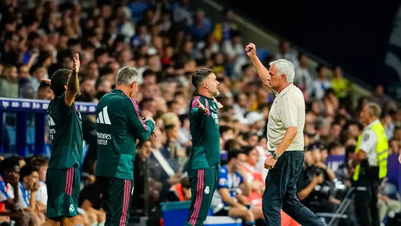 Así recibió el Bernabéu a Mourinho