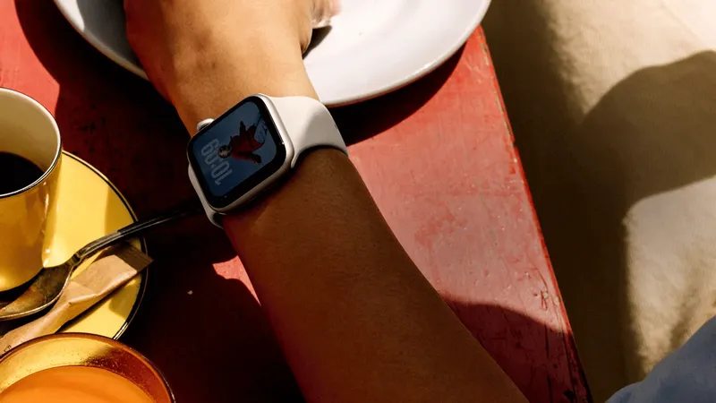 Apple quiere rediseñar el Apple Watch, pero no sabe como hacerlo