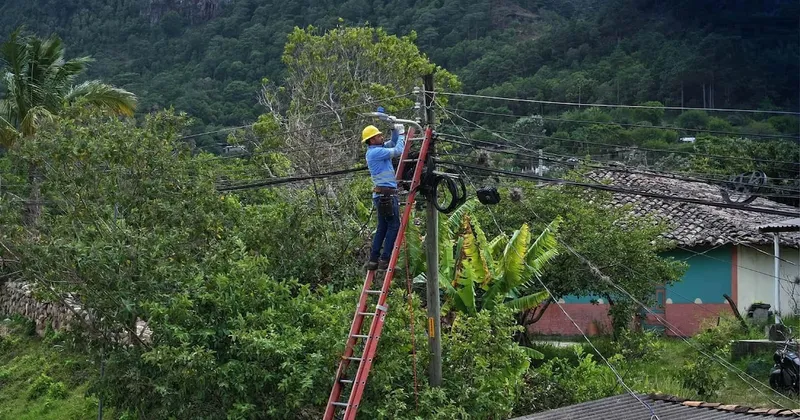 Honduras aprueba reforma eléctrica con cambios en la Enee, tarifas y compra de energía