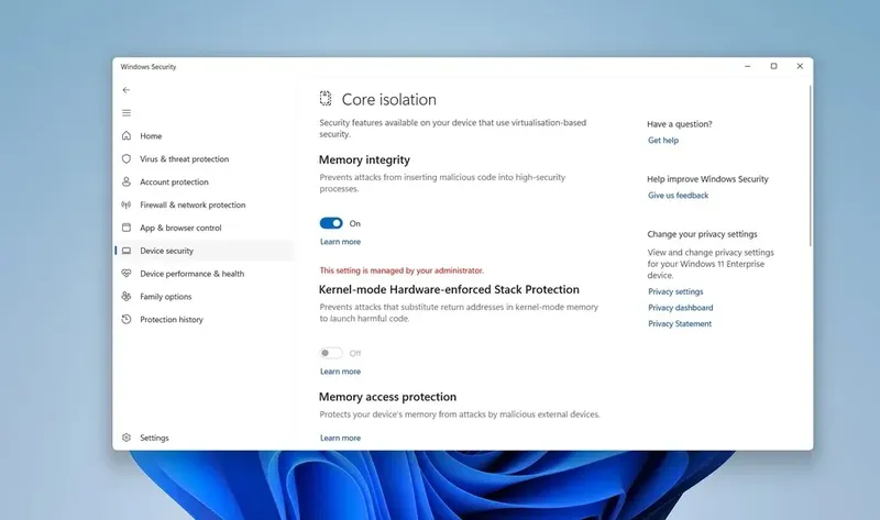 Microsoft va a activar automáticamente esta protección en Windows 11 desde octubre: comprueba si la tienes apagada