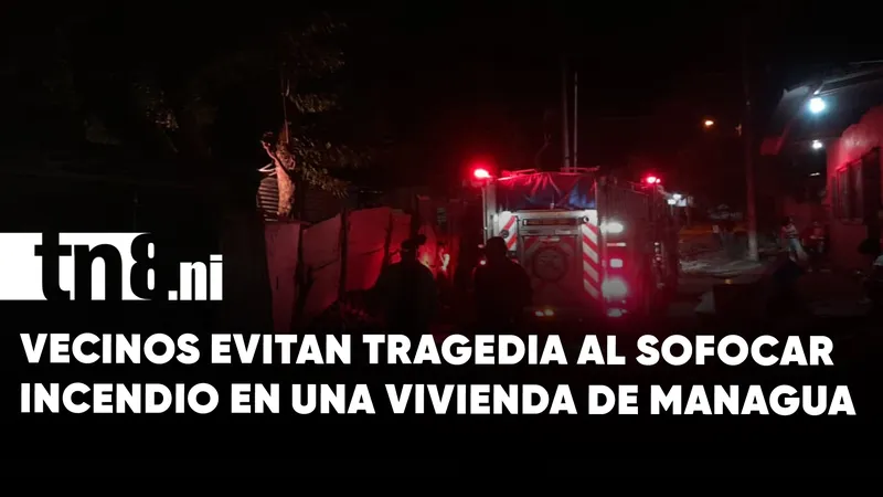 Rápida acción de vecinos frena incendio que amenazaba una casa en Managua