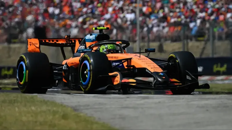 Norris gana con polémica, enfado y mala suerte de Piastri; Alonso, otro paso más