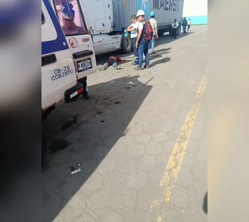 Corinto: trailero cae muerto antes de hacer su último viaje en empresa NITROSA