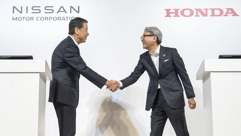 Honda y Nissan se unen contra China: compartirán algo 'invisible' pero muy caro para ahorrar costes
