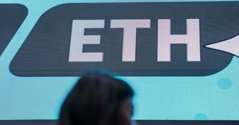Las criptomonedas amplían pérdidas: ether cae a su nivel más bajo desde abril de 2025