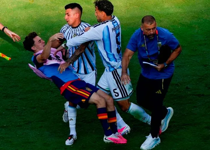 Leandro Paredes, sancionado con 10 partidos por trifulca en final del Mundial
