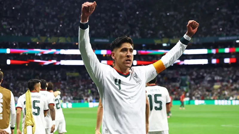 Todo apunta a que Edson Álvarez se ganó un lugar en West Ham