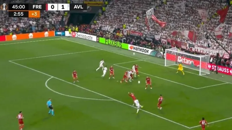 Así fue el golazo de Buendía para encarrilar el triunfo del Aston Villa