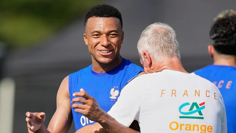 Francia sale con todo su arsenal ofensivo en su estreno en el Mundial