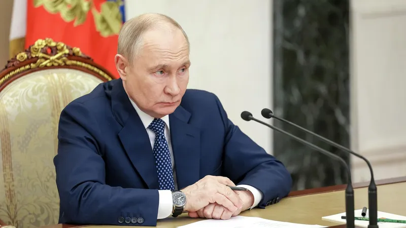 Putin se reúne con periodistas de todo el mundo en el marco del Foro Económico Internacional de San Petersburgo