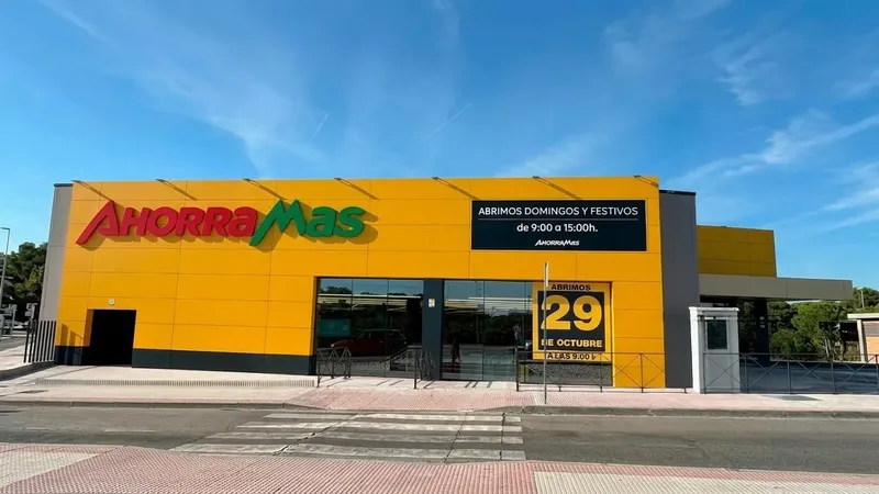Ahorramas planta cara a Mercadona en Las Rozas: 6,9 millones, 1.261 metros cuadrados y un parking de 78 plazas
