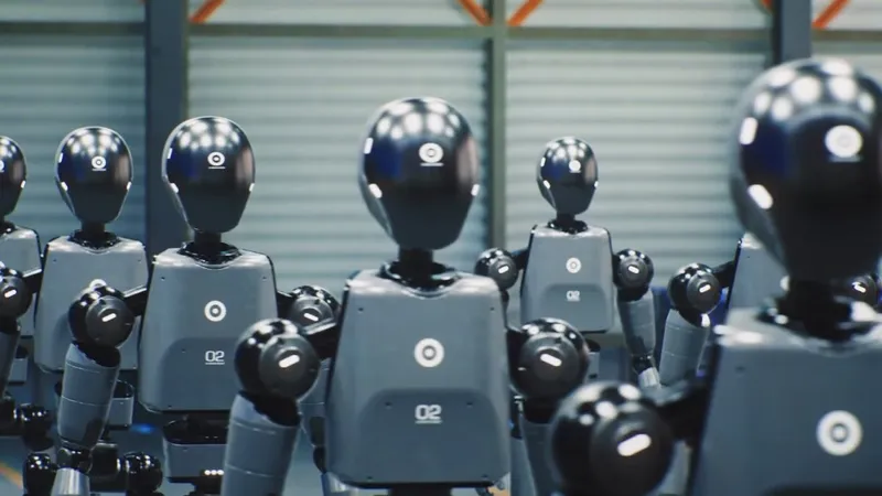 Los mismos fabricantes chinos que le ganaron terreno a Tesla con autos eléctricos ahora producen el 97% de los robots humanoides del mundo
