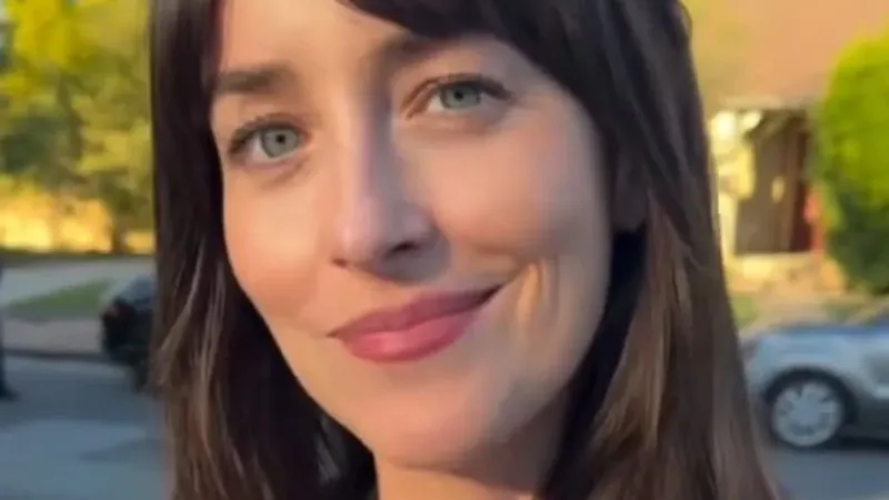 Dakota Johnson (36 años): "No puedo funcionar si duermo menos de 10 horas. Puedo aguantar fácilmente 14 horas"