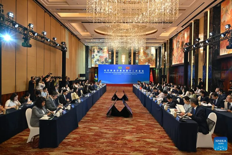 China promete profundizar cooperación práctica financiera y económica con Brasil