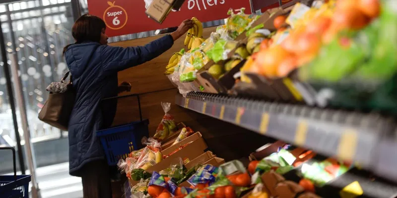 La inflación en la zona euro se moderó a 2.8% en junio y a 2.9% en la UE