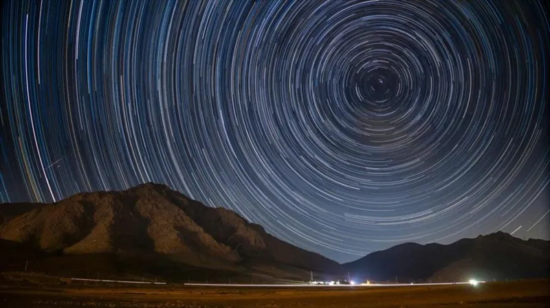 La impresionante lluvia de estrellas que ilumina el cielo de Irán