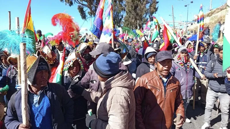 Arrecian las protestas en Bolivia ante el perfilado establecimiento del estado de excepción