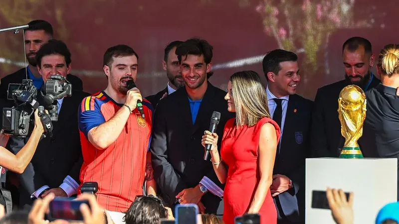 Ibai Llanos y Jordi Wild, entre los influencers sancionados por la CNMC por no respetar las obligaciones en publicidad y protección de menores