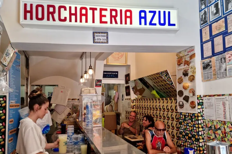 Tras casi un siglo haciendo la mejor horchata de Alicante con recetas de la abuela, este local es historia viva de la ciudad