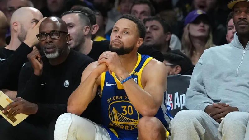Stephen Curry toma la palabra en el ‘caso Porzingis’