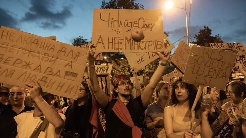 Estas dos medidas causarían una "revolución" en Ucrania, advierte exvocera de Zelenski