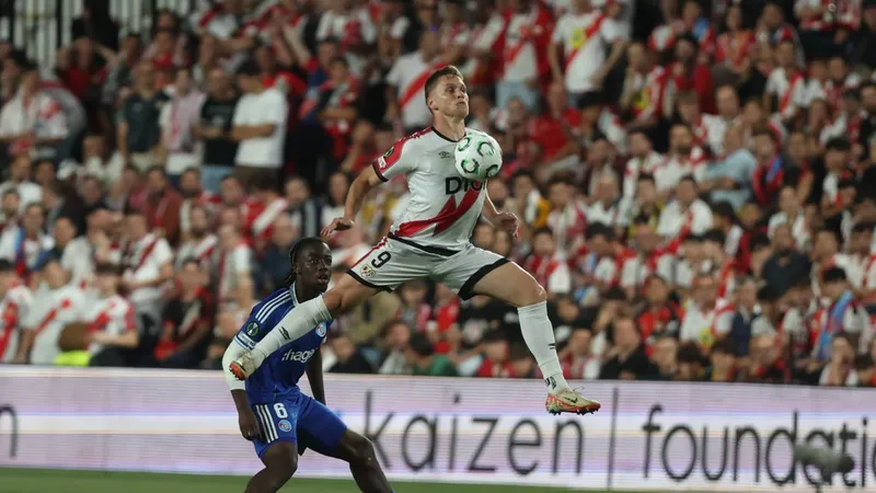 Ya hay once del Rayo para la final en Leipzig: Iñigo Pérez no se guarda nada