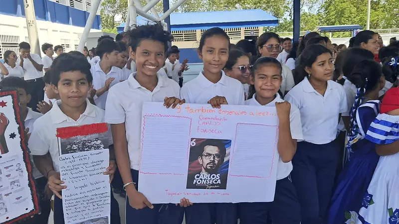 90 aniversario del Comandante Carlos: estudiantes destacan su legado histórico y educativo en Managua