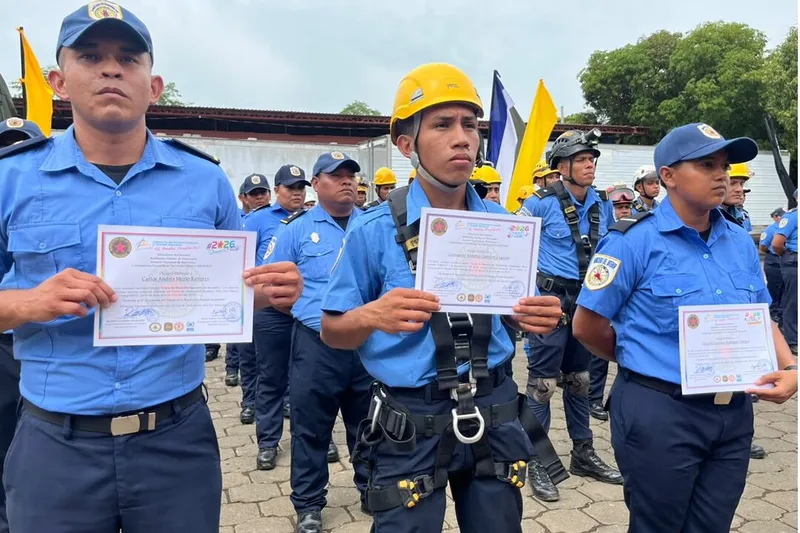 Bomberos fortalecen capacidades con cursos especializados nacionales