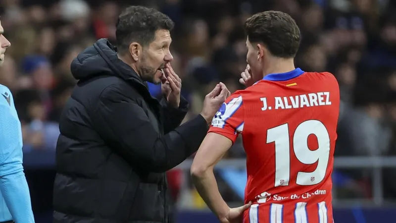 Máxima presión en el Atlético con Julián Álvarez ante dos días clave